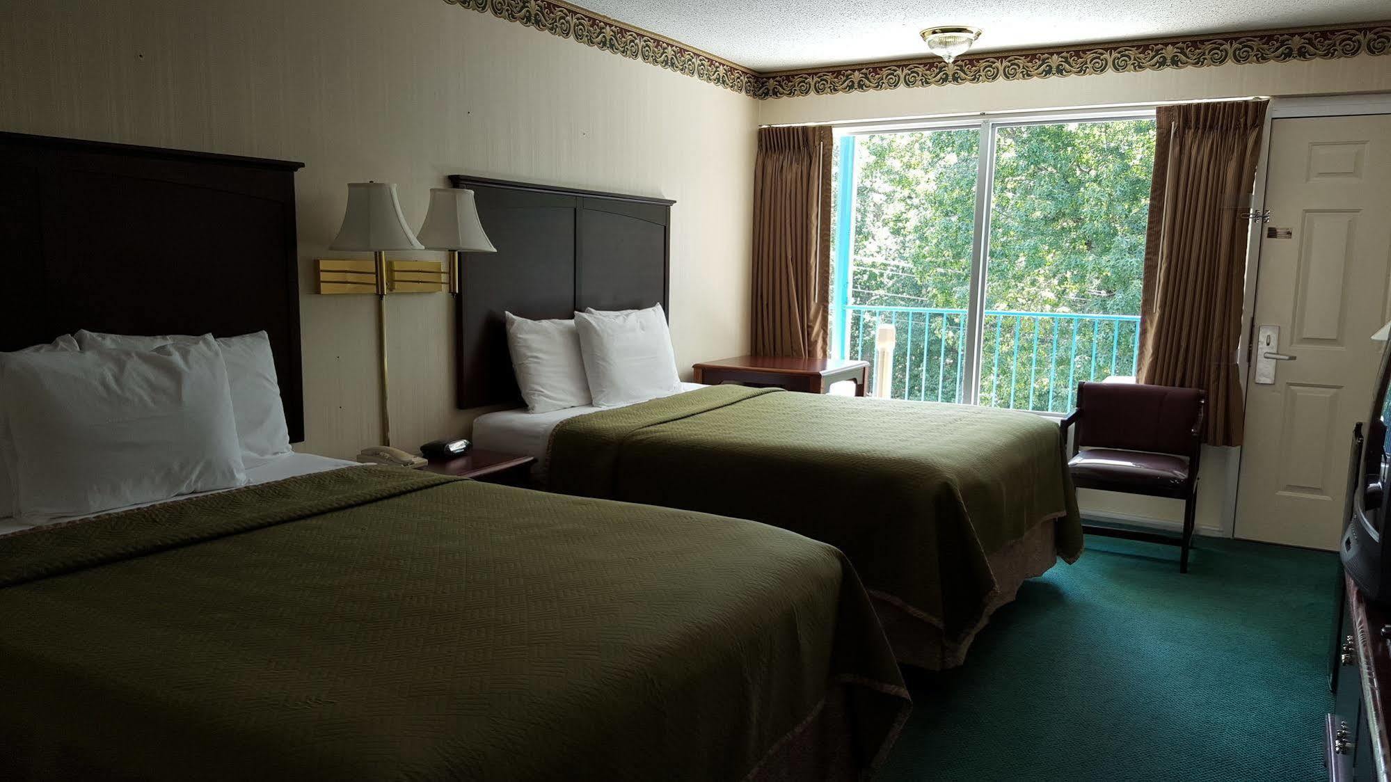Ozarka Lodge Юрика Спрингс Экстерьер фото